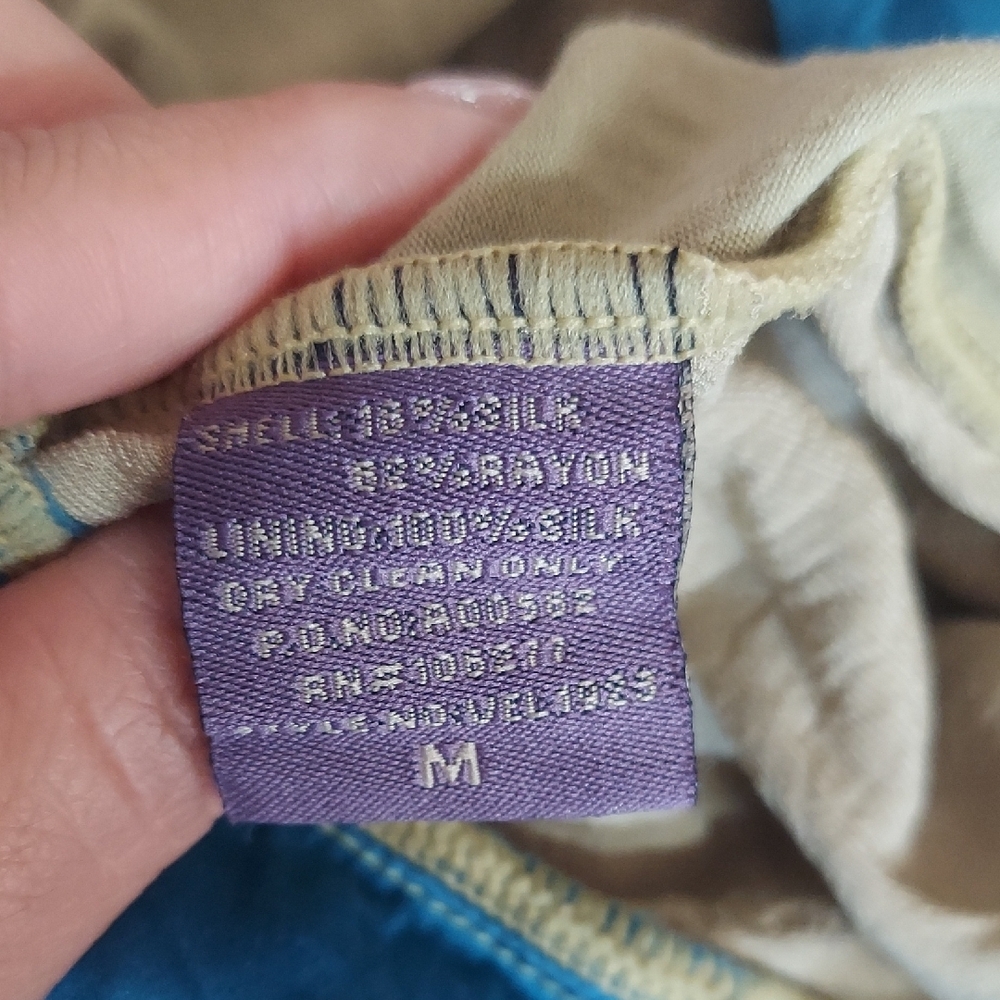 Embroidered Velvet Tank Top - Picture 10 of 10
